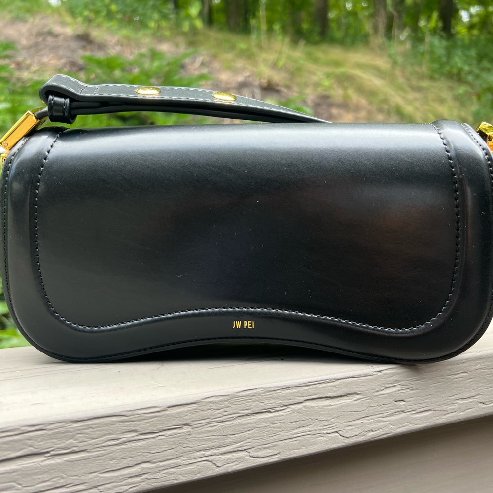 JE PEI Joy Shoulder Bag